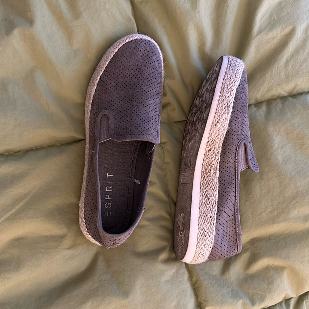 Light brown espadrilles.Size 7 1/2.